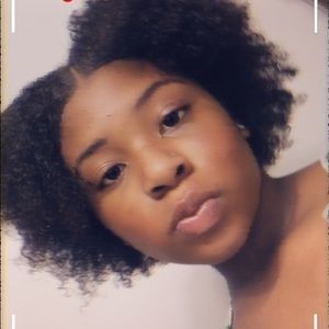 Meet your Posher, Nila